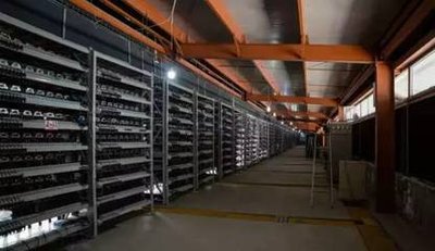 An energy-efficient mining rig setup, demonstrating how modern designs maximize profits for BTC and other cryptocurrencies